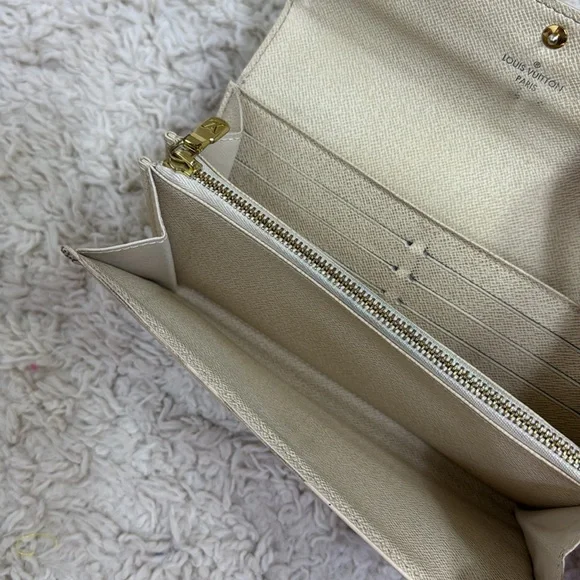 Louis‎ Vuitton Damier Azur SarahWallet White women’s - Picture 15 of 15